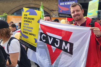 CVJM bei Demo gegen KJP-Kürzungen dabei