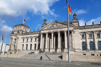 Neue Newsrubrik zu Themen der Jugend- und Engagementpolitik