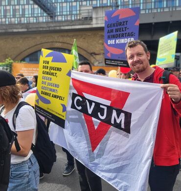 CVJMer laufen bei Demo mit