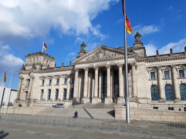 Das Reichstagsgebäude, der Sitz des deutschen Bundestags