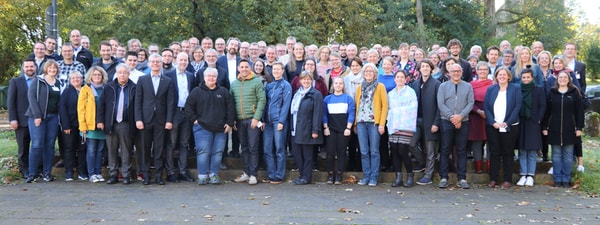 94 Delegierte trafen sich zur Mitgliederversammlung 2021 in Hofgeismar